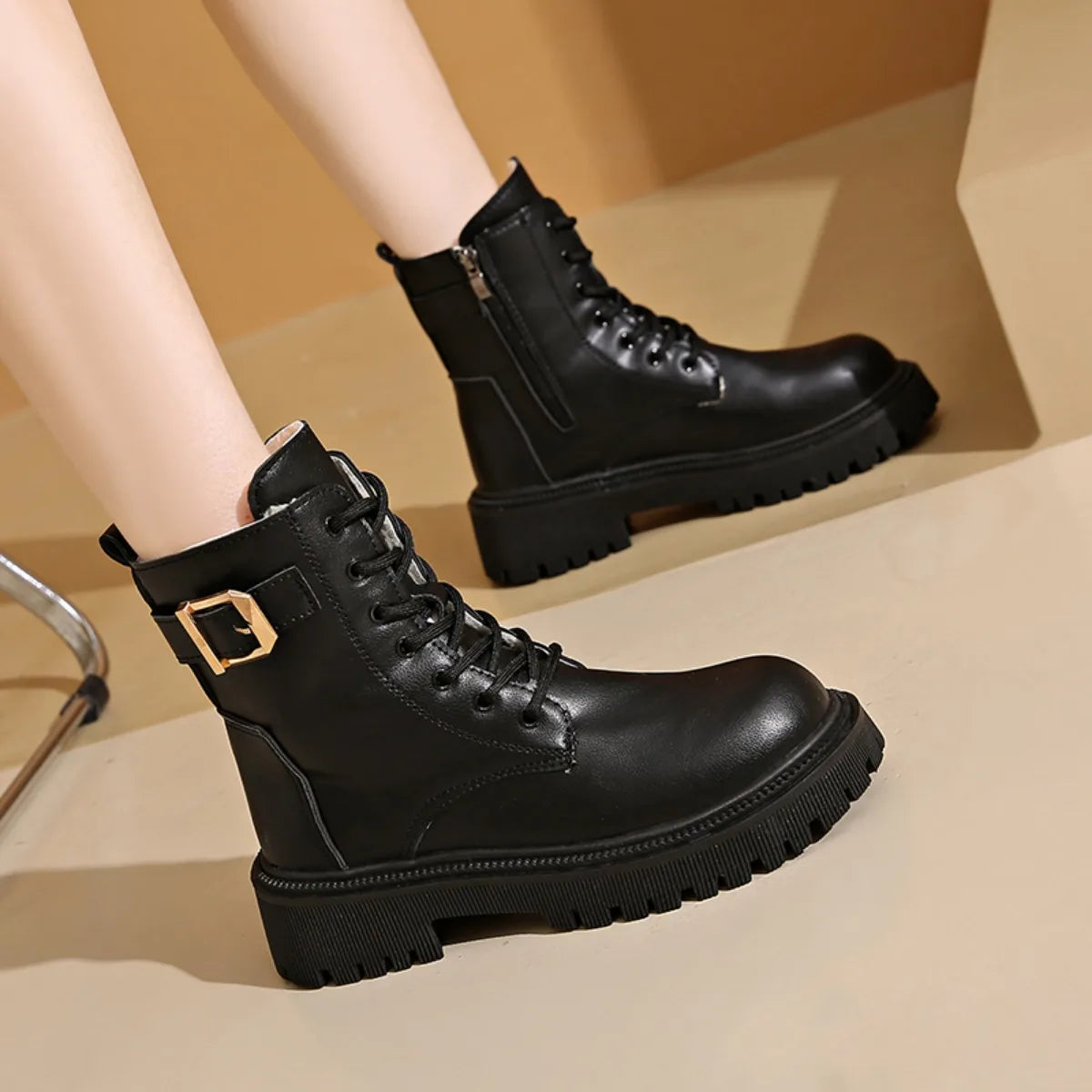 Botki Damskie Sznurowane Z Suwakiem I Klamrą