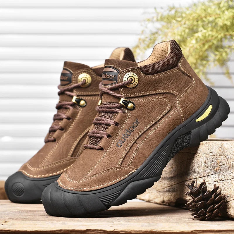 Buty Trekkingowe Męskie Sznurowane Z Naszywkami I Grubą Podeszwą