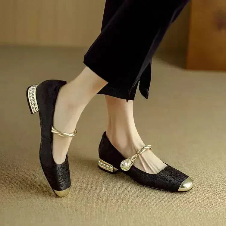 Damskie Buty Mary Jane Ze Skręconym Paskiem I Perłowym Akcentem
