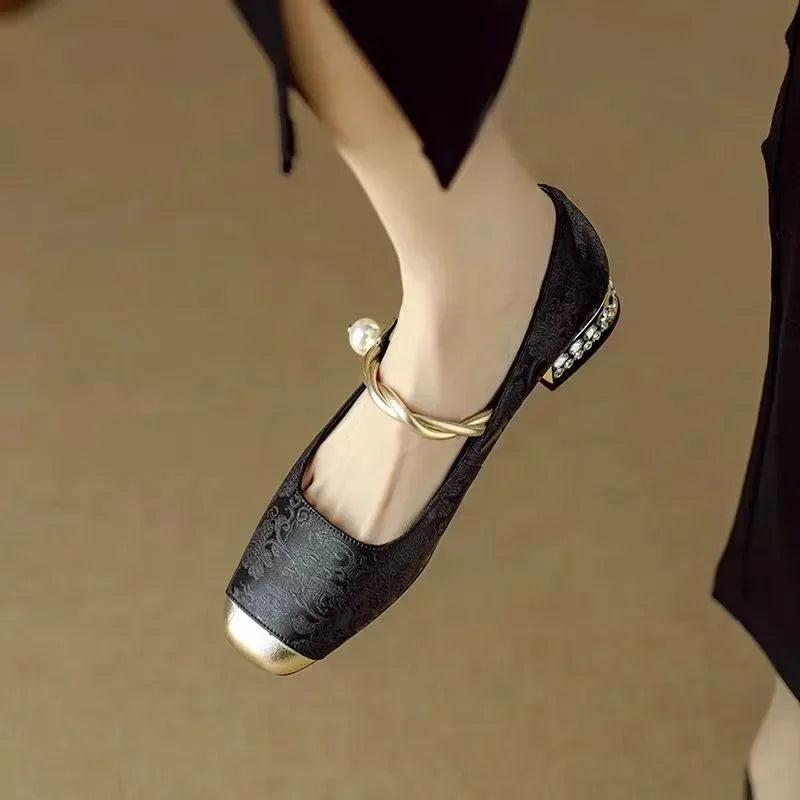 Damskie Buty Mary Jane Ze Skręconym Paskiem I Perłowym Akcentem