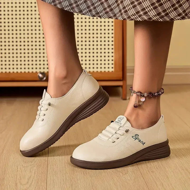 Damskie Buty Z Okrągłym Noskiem I Podeszwą Na Koturnie