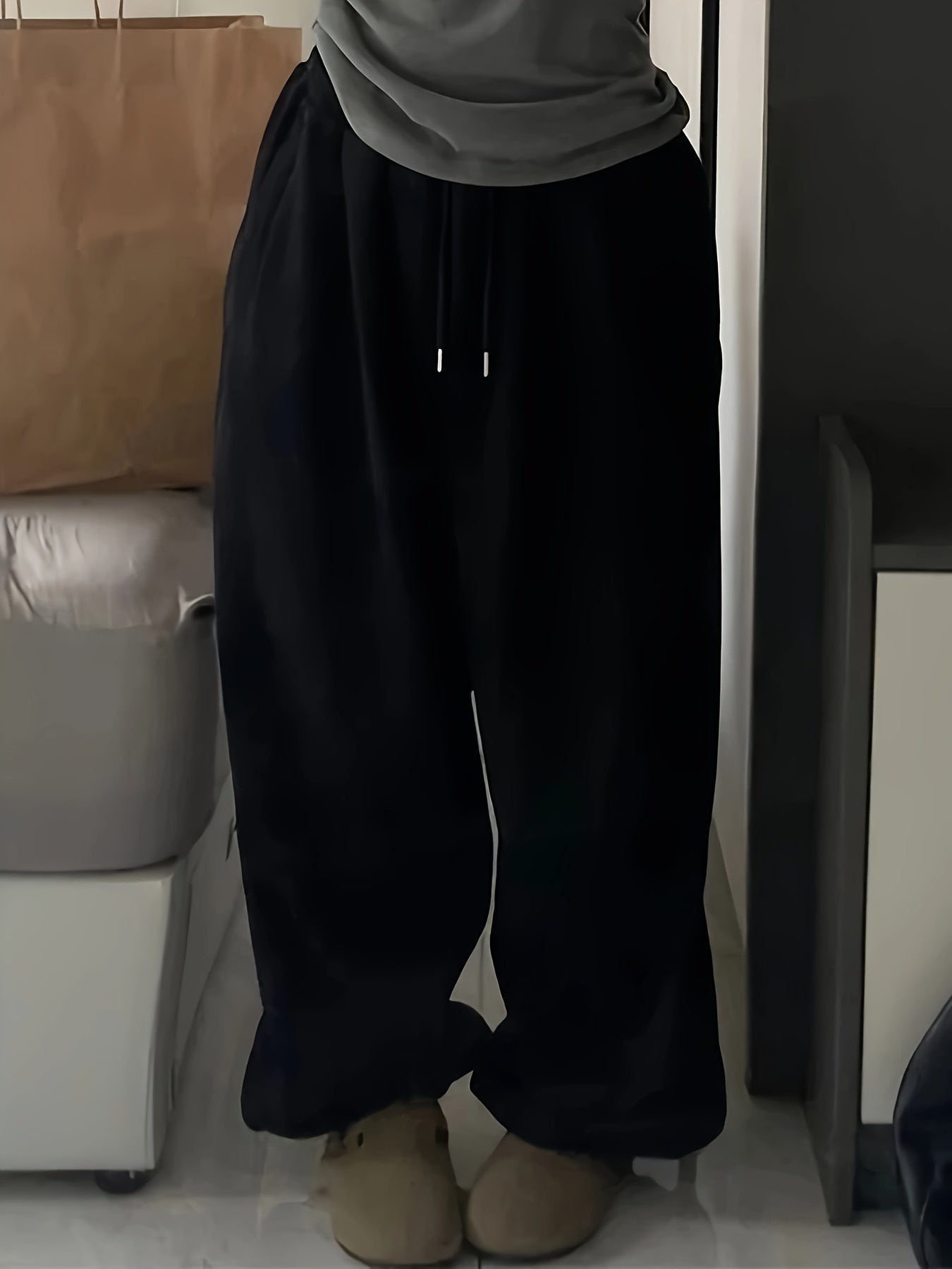 Damskie Spodnie Joggery z Kieszeniami i Sznurkiem