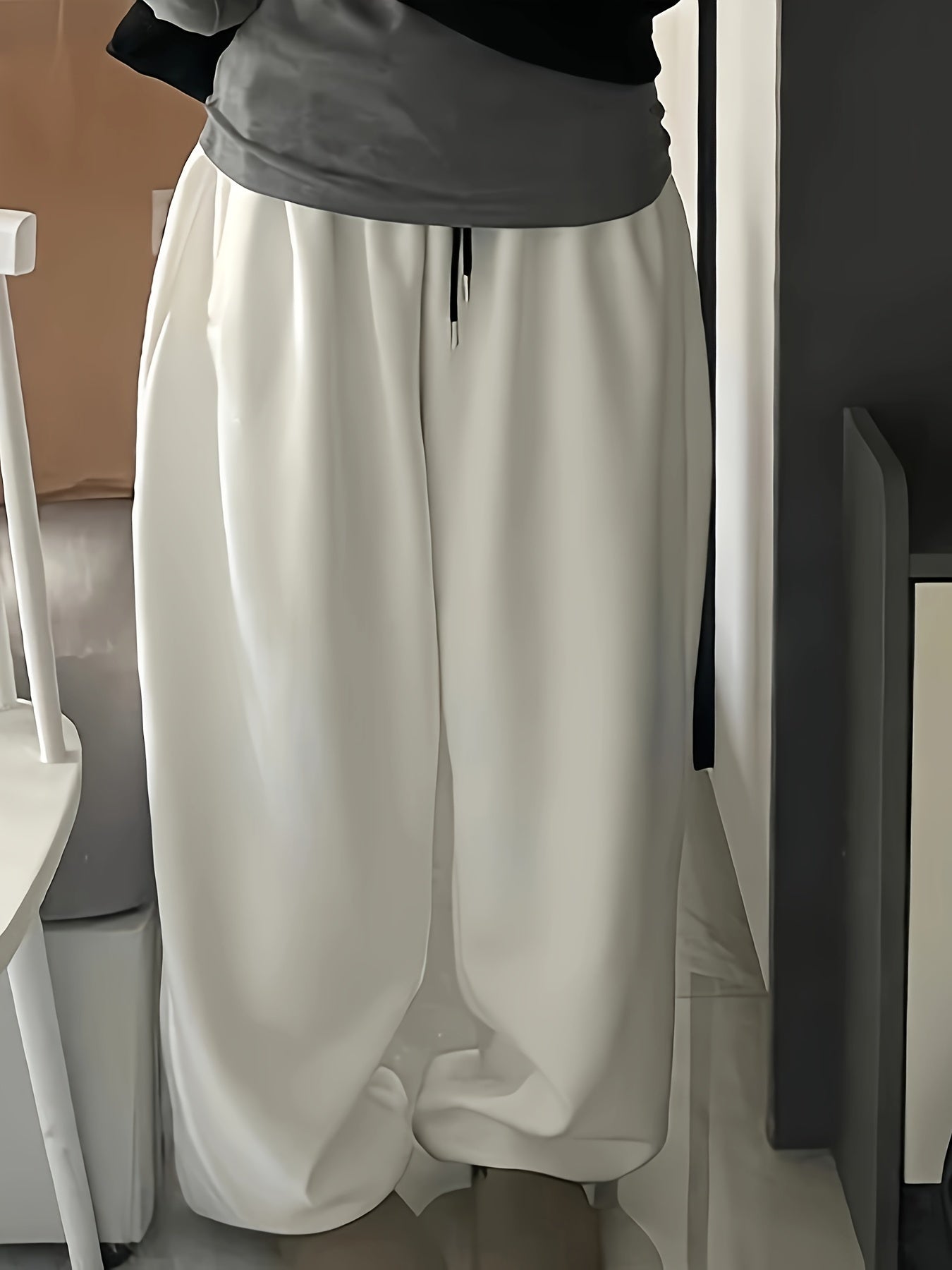 Damskie Spodnie Joggery z Kieszeniami i Sznurkiem