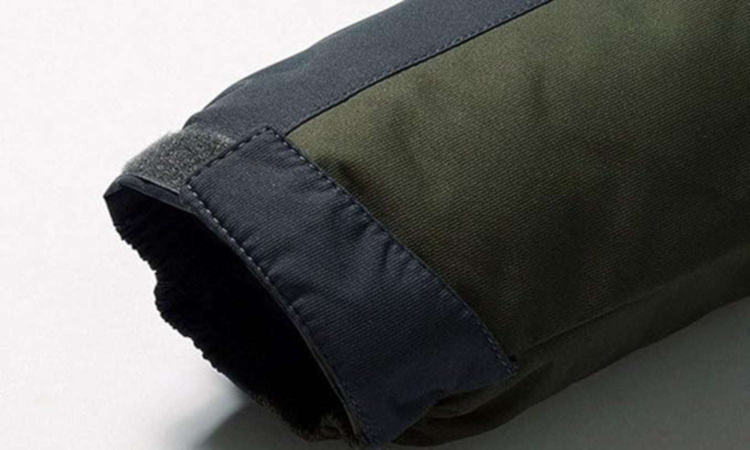 Kurtka Narciarska Męska Z Kapturem I Regulowanymi Mankietami