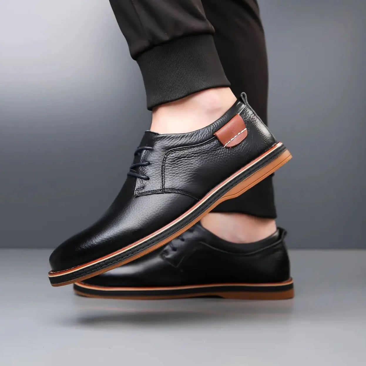 Męskie Buty Wizytowe Sznurowane Z Okrągłym Noskiem I Warstwową Podeszwą