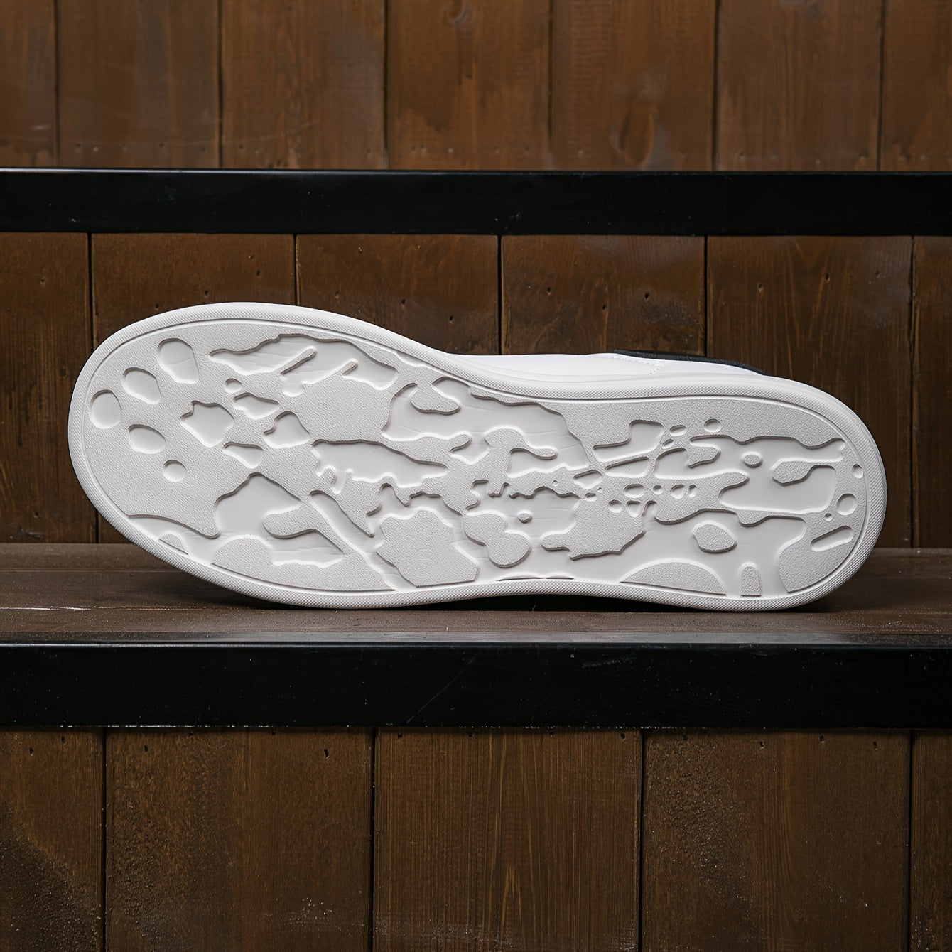 Sneakersy Damskie Sznurowane Z Grubą Podeszwą I Okrągłym Noskiem