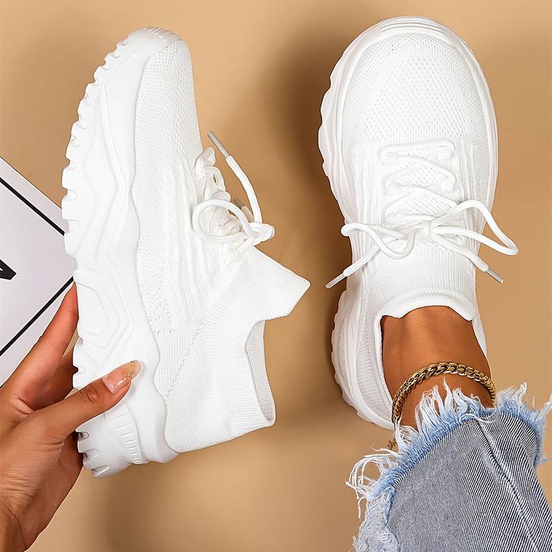 Sneakersy Damskie Sznurowane Z Prążkowaną Cholewką I Grubą Podeszwą