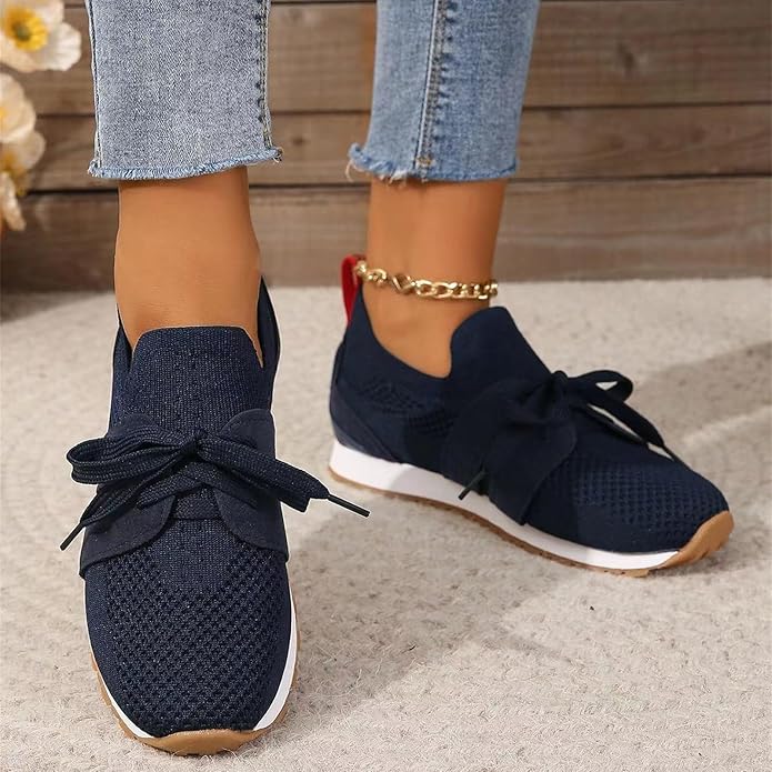 Sneakersy Damskie Wsuwane Z Zabudowanym Zapiętkiem I Pętelką Z Tyłu