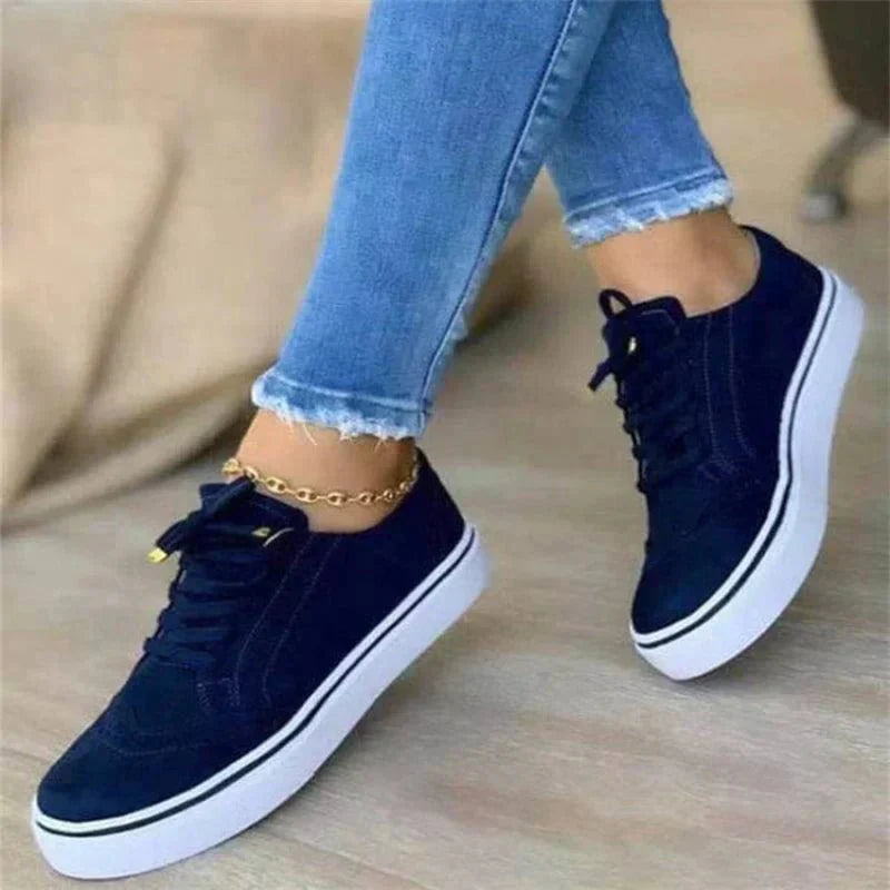 Sneakersy Damskie Z Perforowanymi Detalami I Podeszwą Na Platformie
