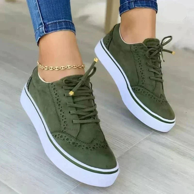 Sneakersy Damskie Z Perforowanymi Detalami I Podeszwą Na Platformie