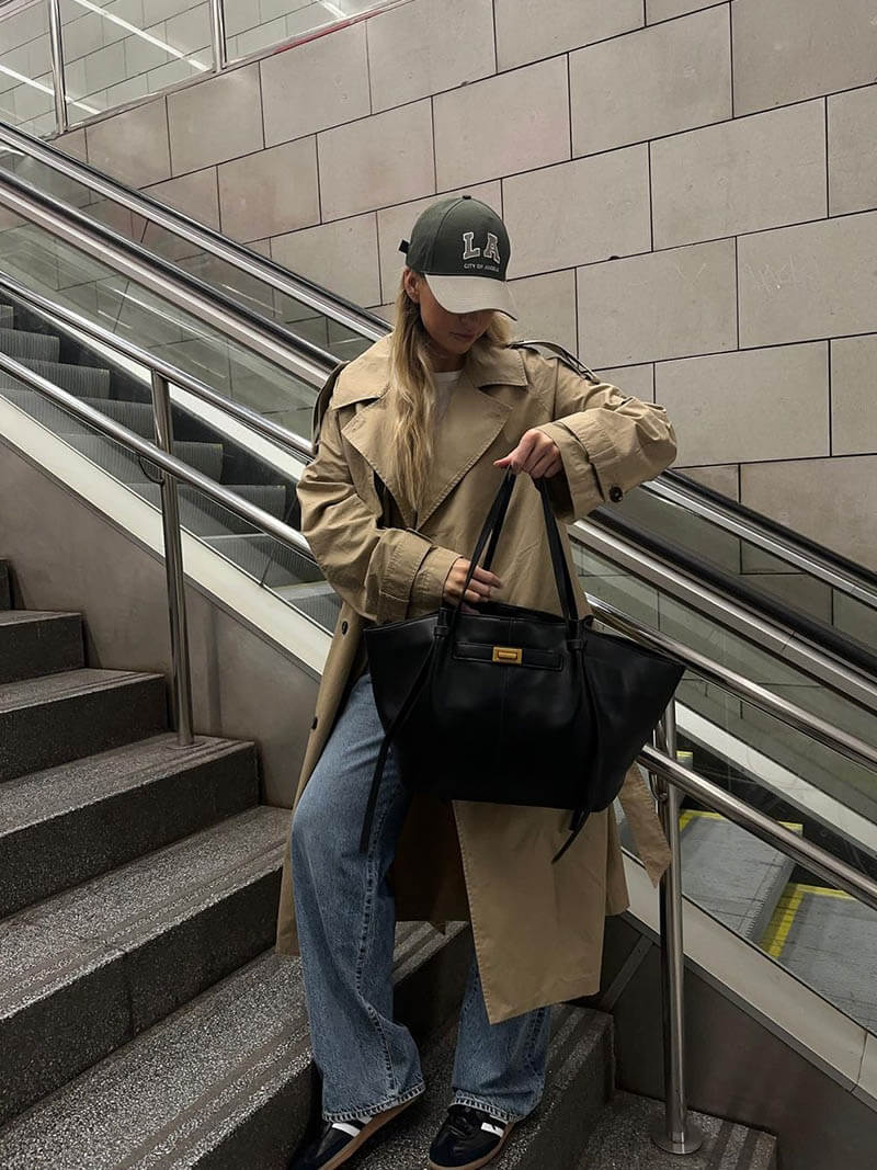 Torebka Damska z Długimi Uchwytami i Zapięciem Obrotowym