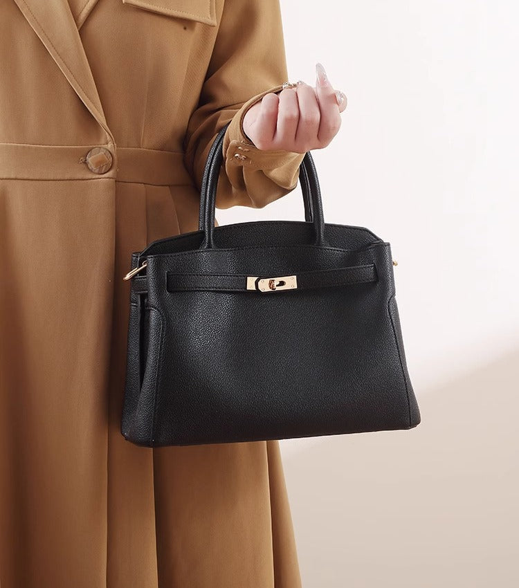 Torebka Damska z Zapięciem Obrotowym i Paskiem na Ramię