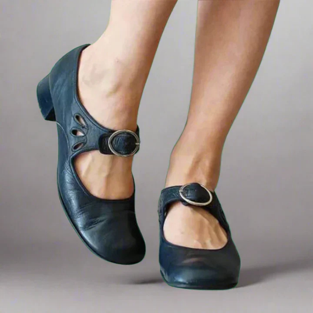 Buty Damskie Z Paskiem Na Sprzączkę I Niskim Słupku