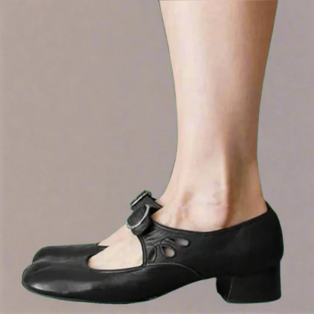 Buty Damskie Z Paskiem Na Sprzączkę I Niskim Słupku