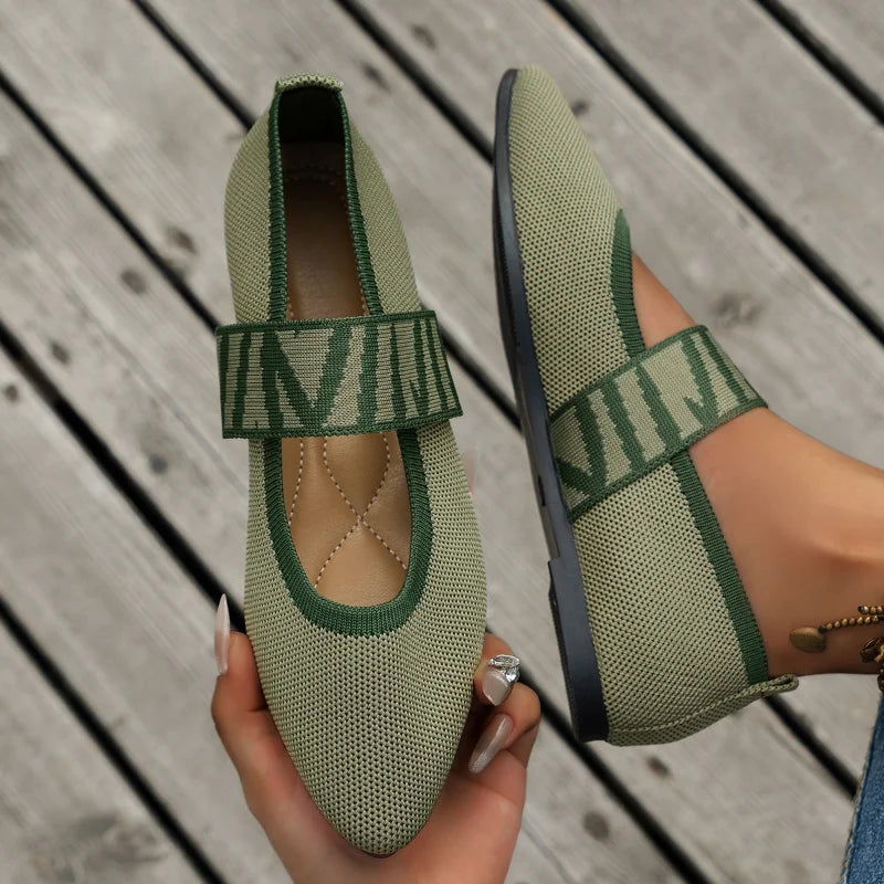Buty Damskie Ze Szpiczastym Noskiem I Szerokim Paskiem