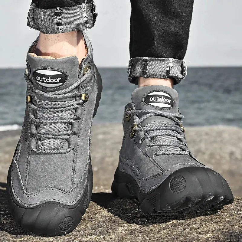 Buty Trekkingowe Męskie Sznurowane Z Naszywkami I Grubą Podeszwą