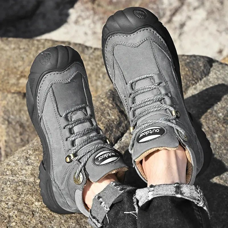 Buty Trekkingowe Męskie Sznurowane Z Naszywkami I Grubą Podeszwą