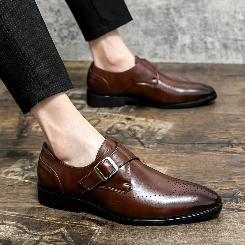 Buty Wizytowe Męskie Z Niskim Obcasem I Paskiem Z Klamrą