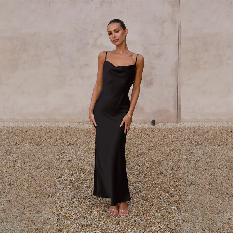 Damska Sukienka Maxi Na Wesele Na Ramiączkach Z Dekoltem Wodą I Odkrytymi Plecami