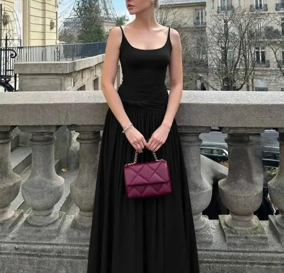 Damska Sukienka Maxi Na Wesele Z Cienkimi Ramiączkami I Marszczeniami
