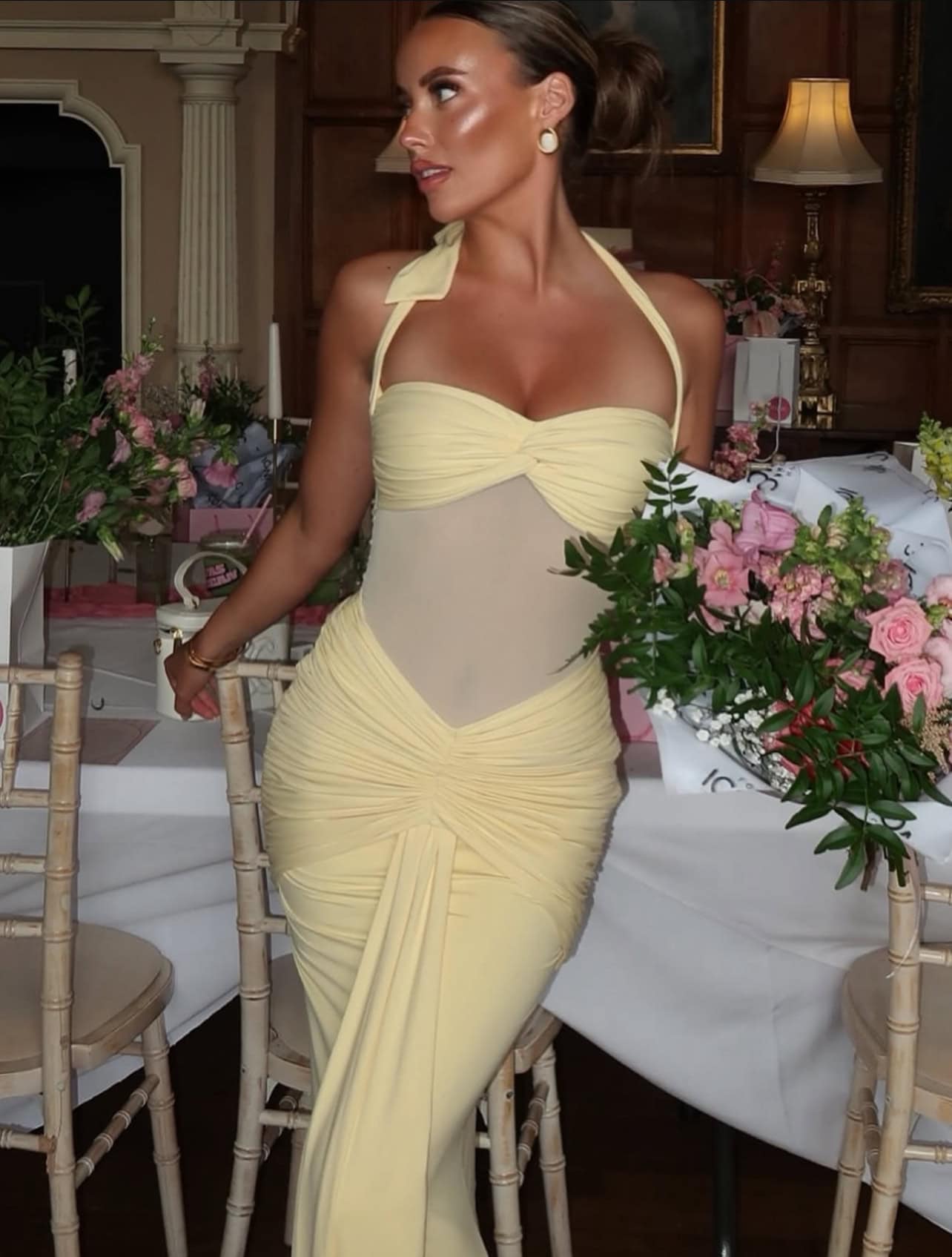 Damska Sukienka Maxi Na Wesele Z Dekoltem Halter I Marszczeniami