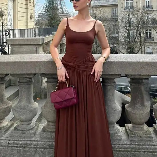 Damska Sukienka Na Wesele Z Cienkimi Ramiączkami I Spódnicą Maxi