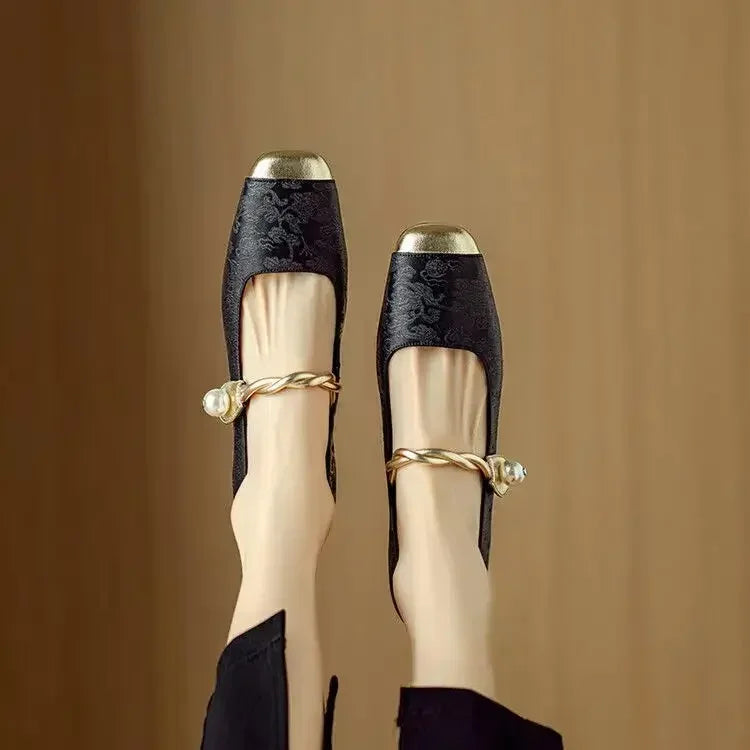 Damskie Buty Mary Jane Ze Skręconym Paskiem I Perłowym Akcentem