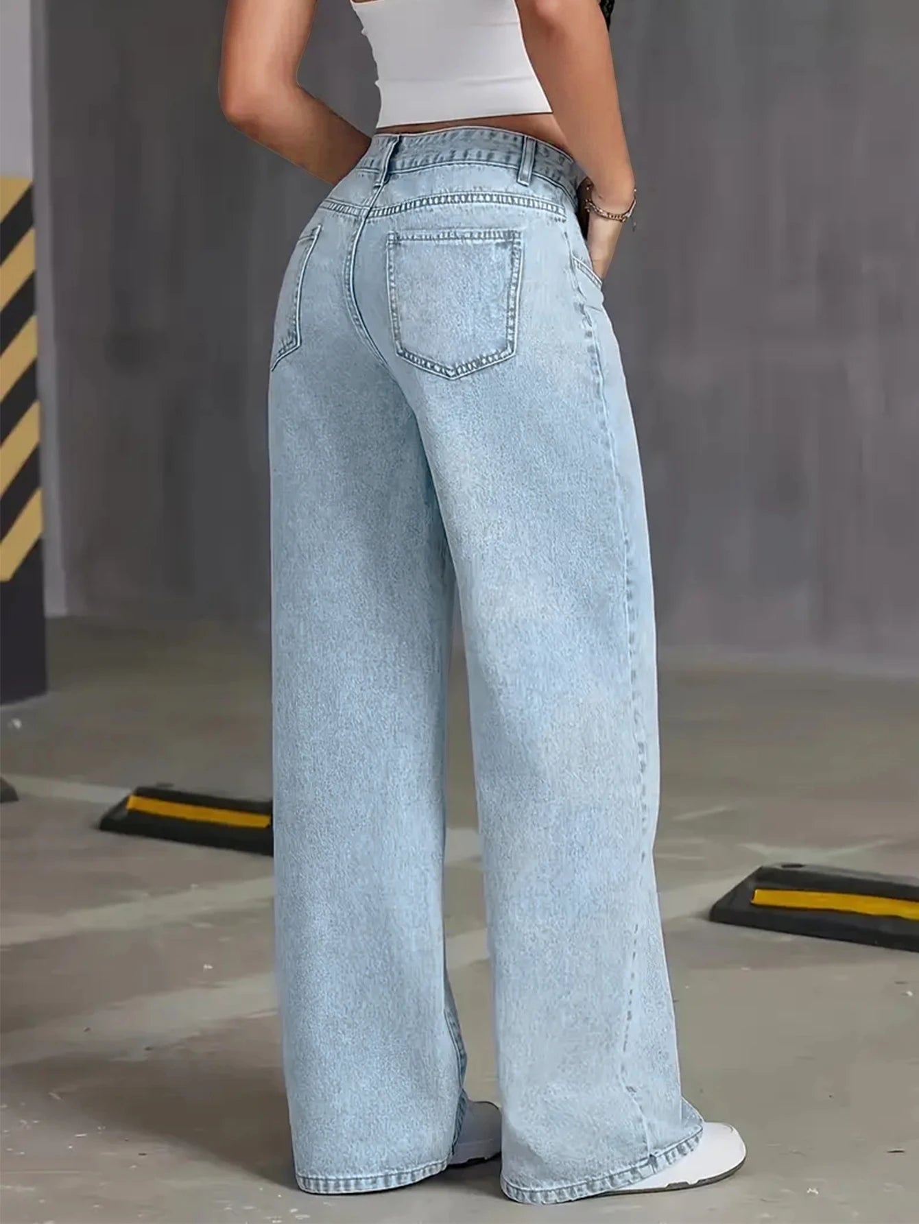 Damskie Dżinsy z Wysokim Stanem ze Szlufkami i Kieszeniami