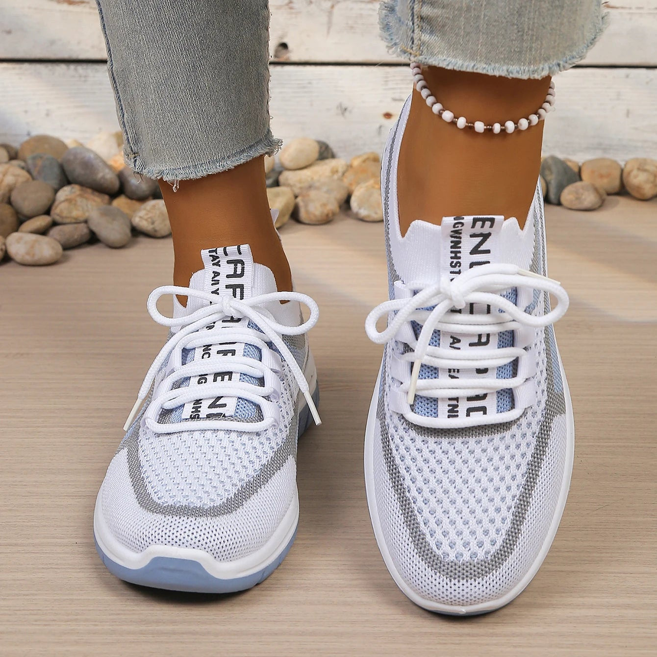 Sneakersy Damskie Sznurowane Niskie Z Okrągłym Noskiem I Żłobioną Podeszwą