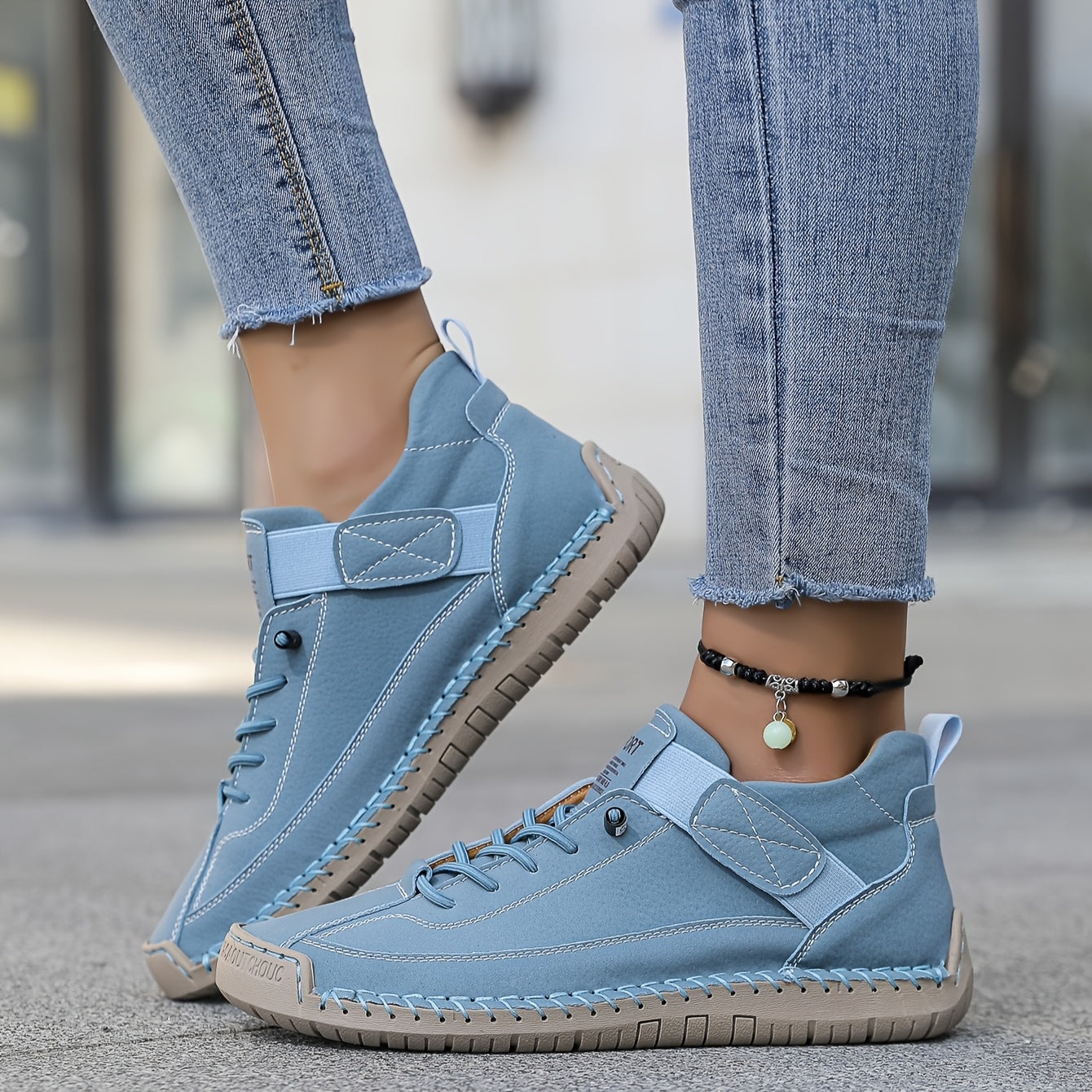 Sneakersy Damskie Sznurowane Niskie Z Paskiem Z Boku I Grubą Podeszwą
