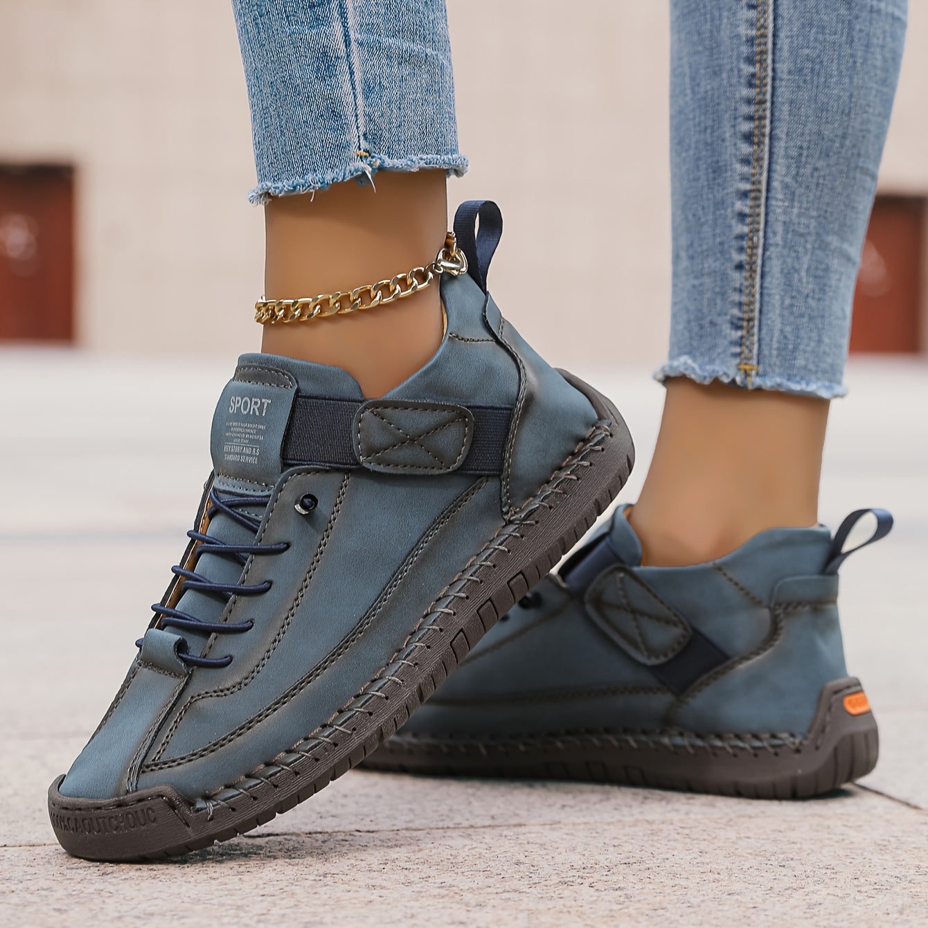 Sneakersy Damskie Sznurowane Niskie Z Paskiem Z Boku I Grubą Podeszwą