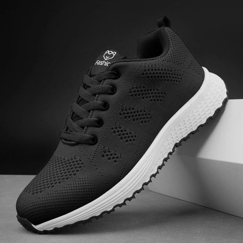 Sneakersy Damskie Sznurowane Z Ażurowymi Panelami I Okrągłym Noskiem