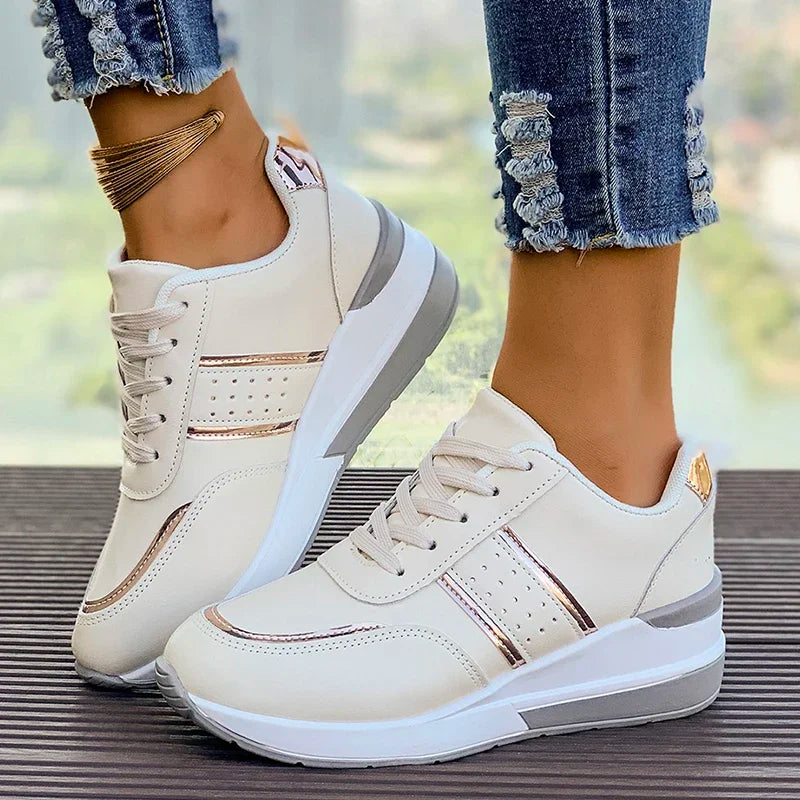 Sneakersy Damskie Sznurowane Z Perforowanymi Panelami I Grubą Podeszwą
