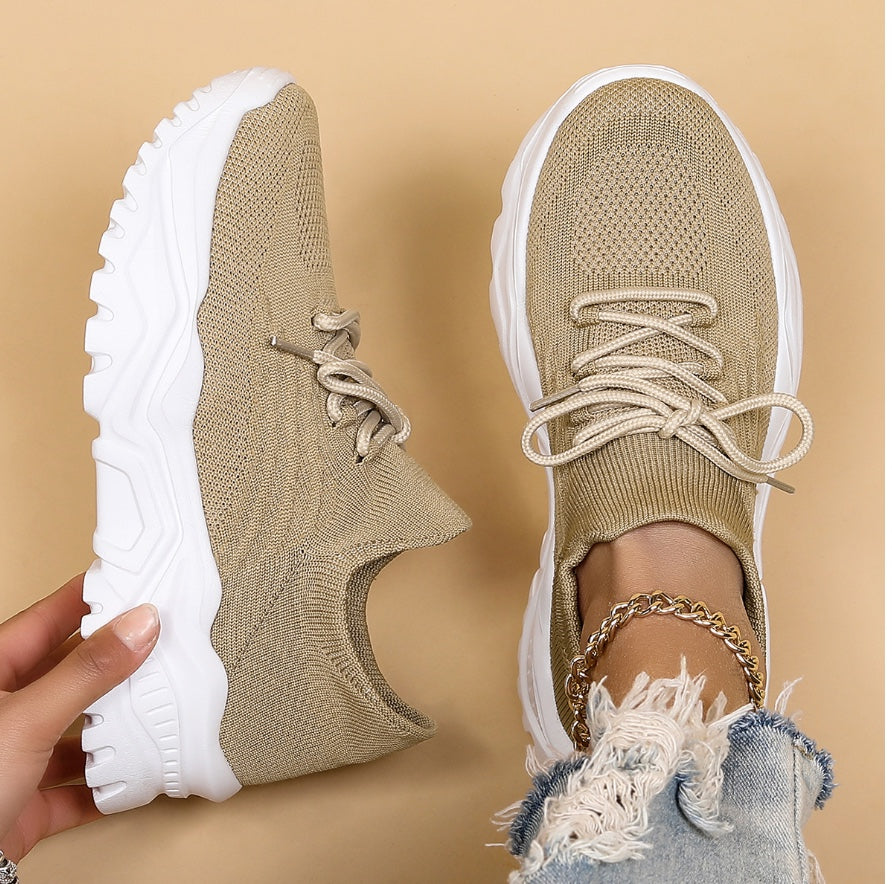 Sneakersy Damskie Sznurowane Z Prążkowaną Cholewką I Grubą Podeszwą