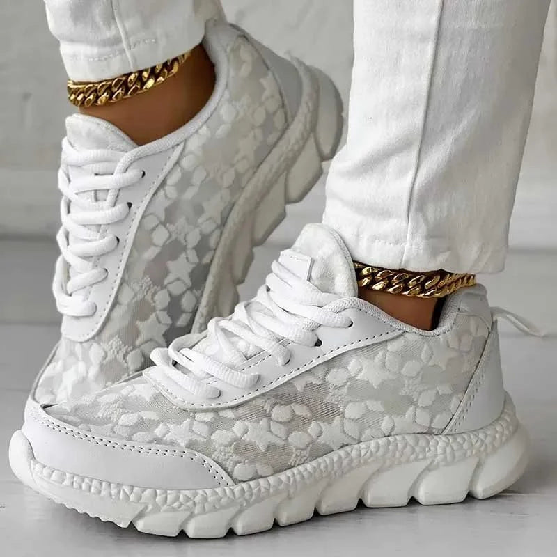 Sneakersy Damskie Sznurowane Z Wzorem W Gwiazdy I Grubą Podeszwą