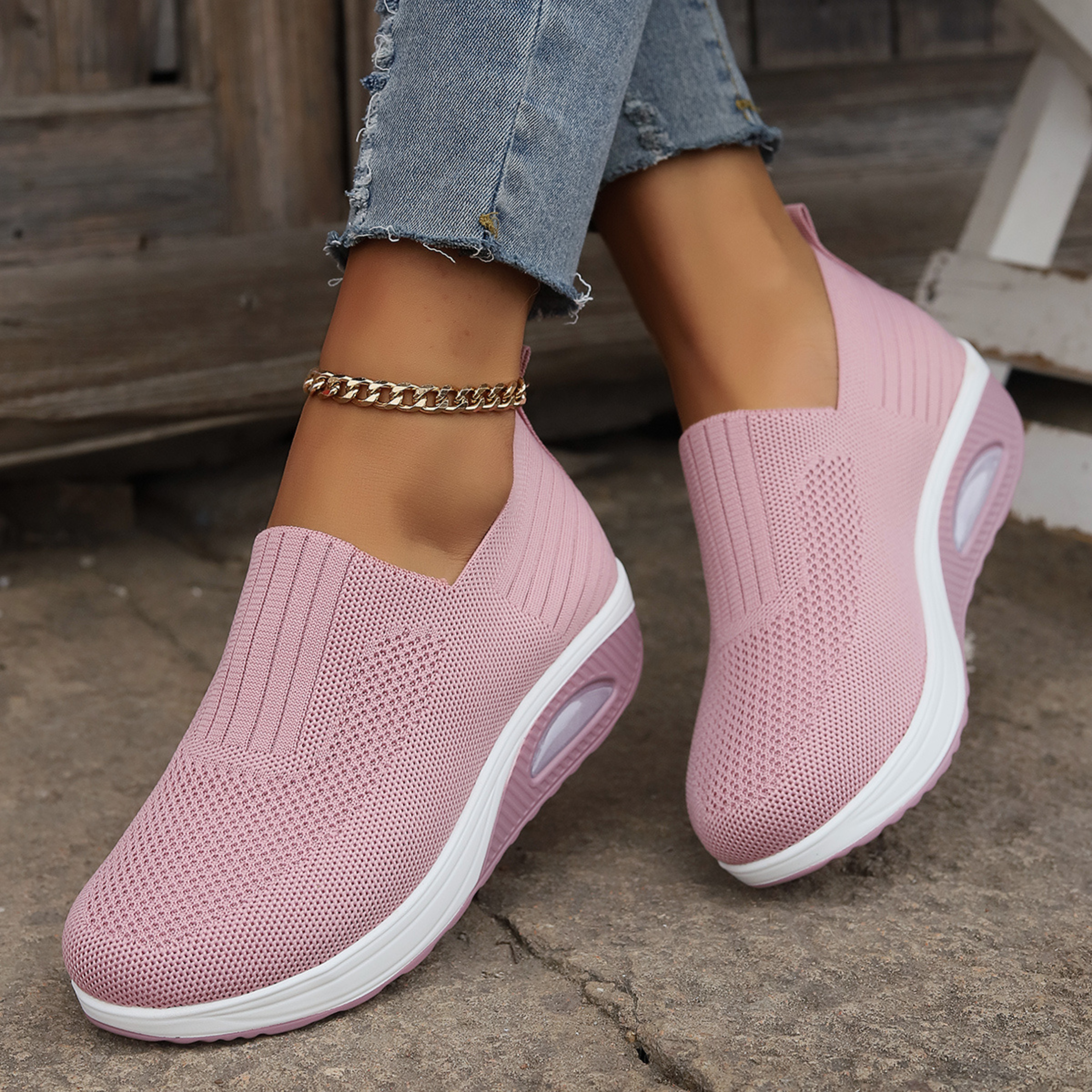 Sneakersy Damskie Wsuwane Z Okrągłym Noskiem I Pętelką Z Tyłu