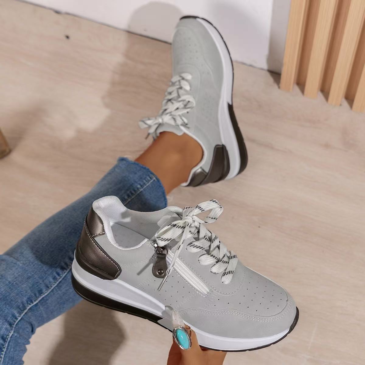 Sneakersy Damskie Z Bocznym Zamkiem I Koturnową Podeszwą