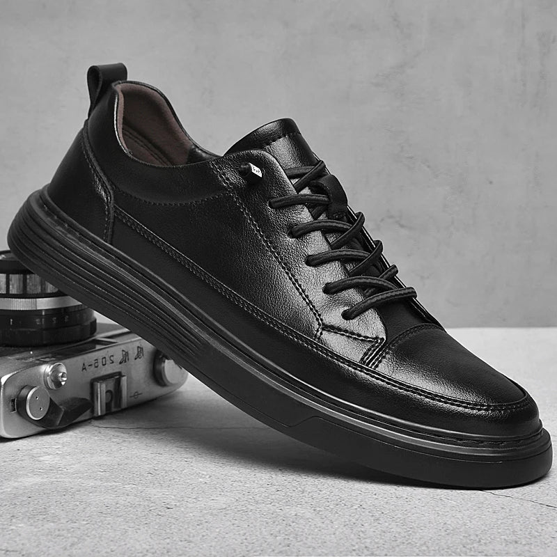 Sneakersy Męskie Sznurowane Z Żłobioną Podeszwą I Okrągłym Noskiem