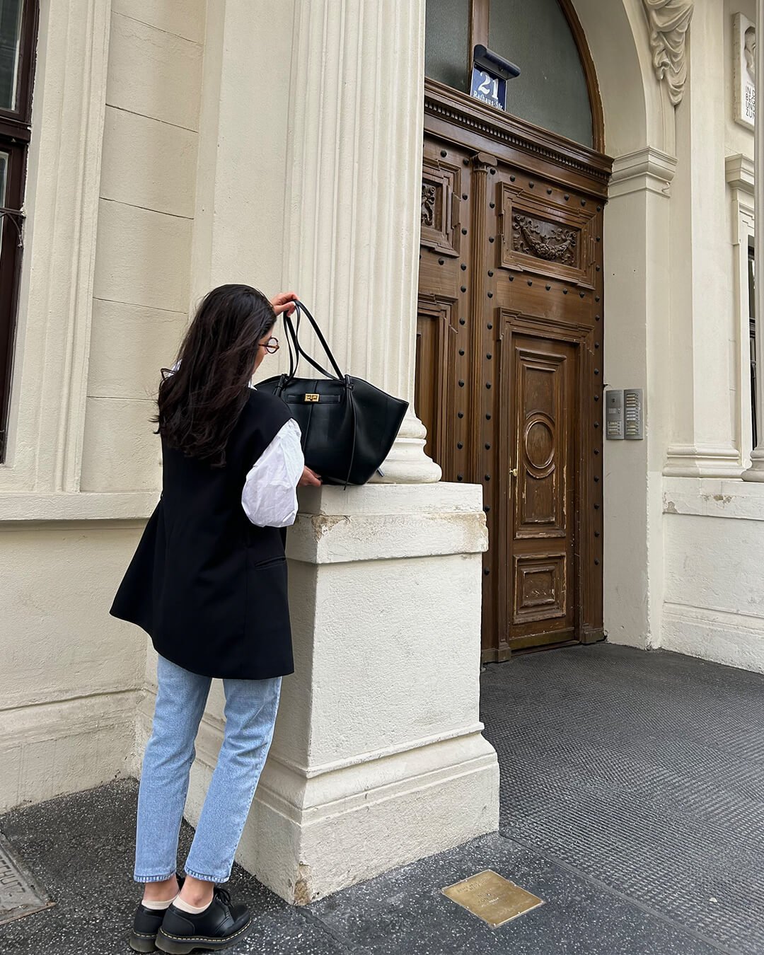 Torebka Damska z Długimi Uchwytami i Zapięciem Obrotowym